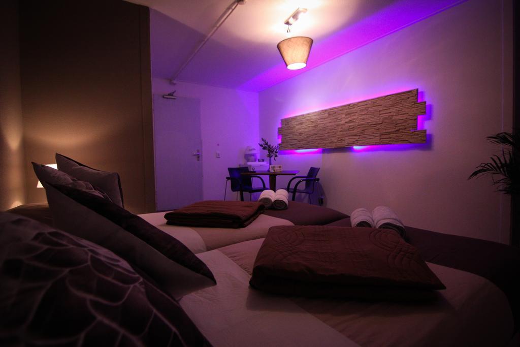 Het Wapen Van Pernis Hostel Ngoại thất bức ảnh