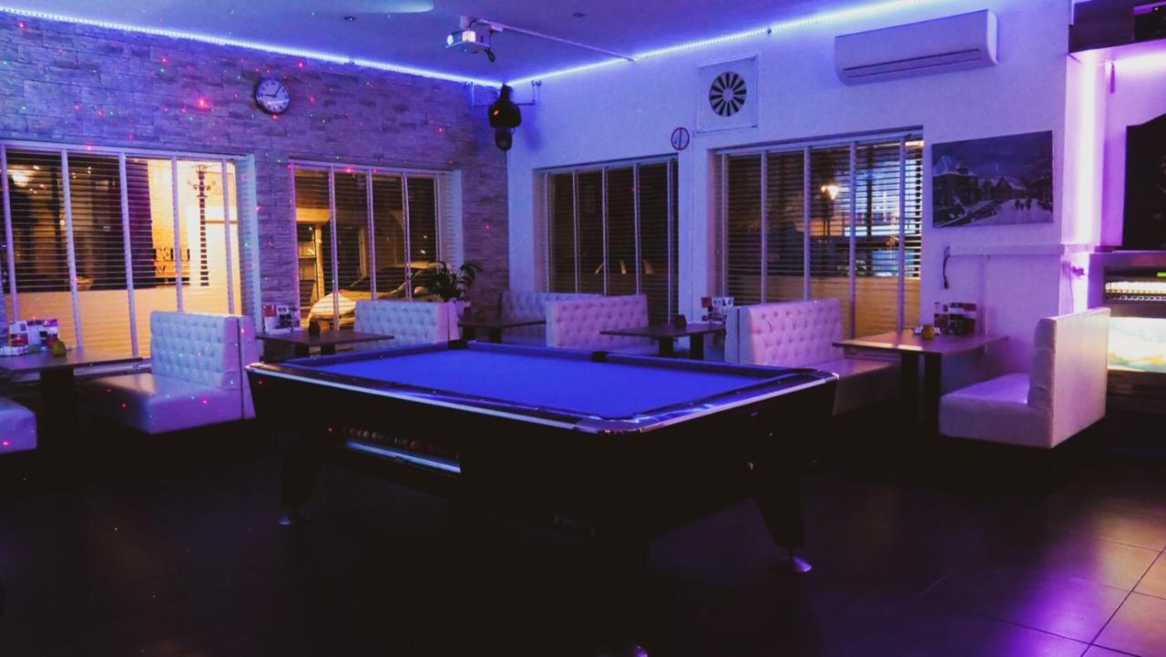 Het Wapen Van Pernis Hostel Ngoại thất bức ảnh