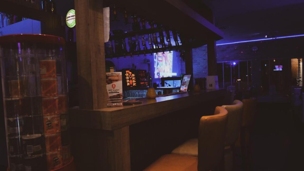 Het Wapen Van Pernis Hostel Ngoại thất bức ảnh