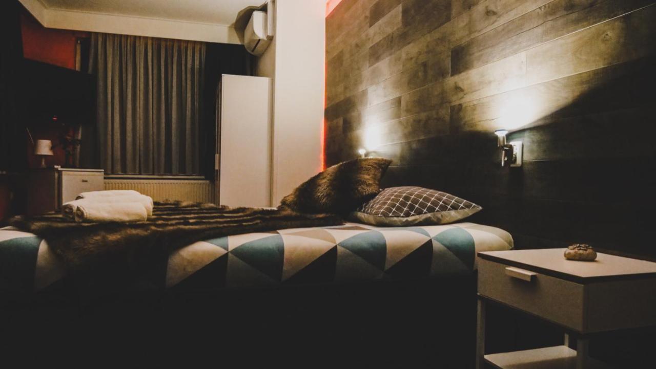 Het Wapen Van Pernis Hostel Ngoại thất bức ảnh